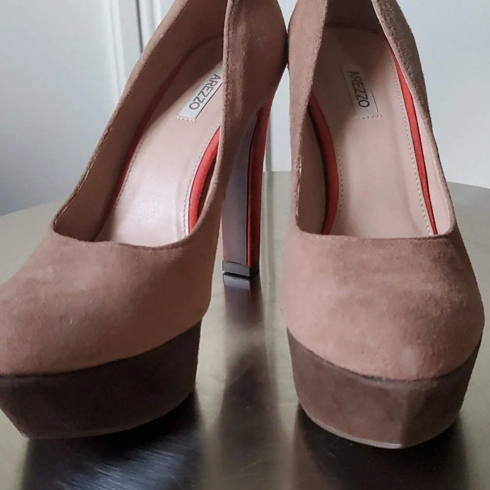 Arezzo size or